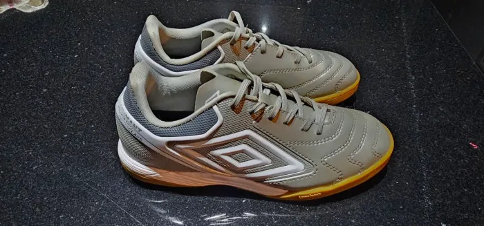 Chuteira Futsal Umbro Adamant Masterclass Club