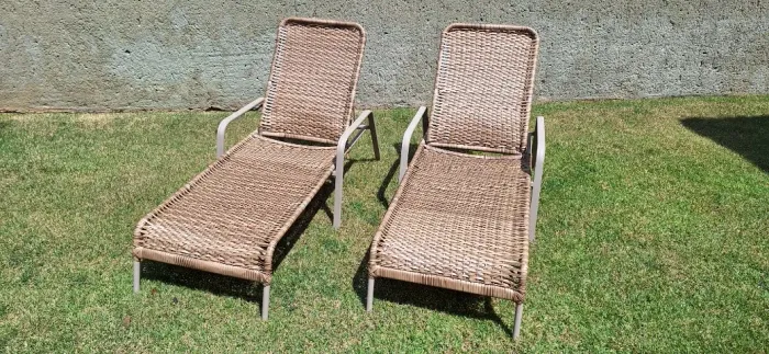 Espreguiçadeira de piscina