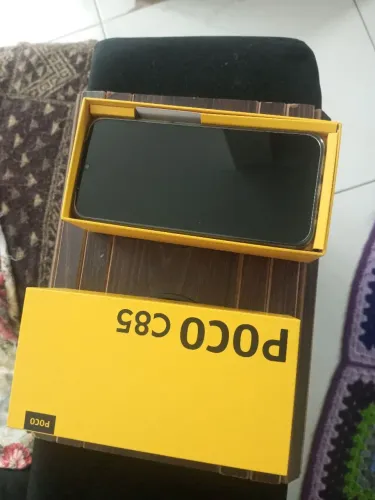 Celular poço c85