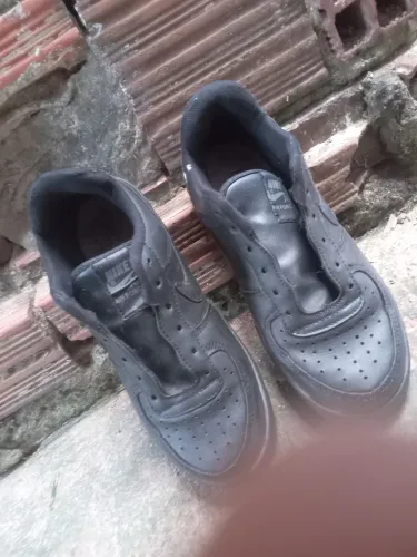 Sapato nike air force usado