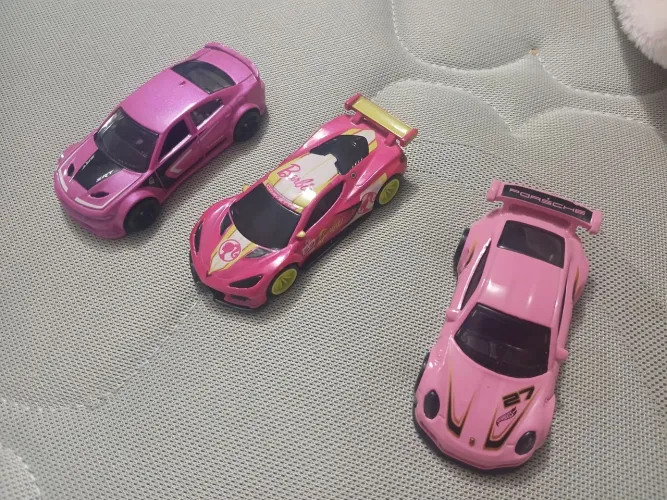 Carrinhos hot Wheels rosa NOVOS