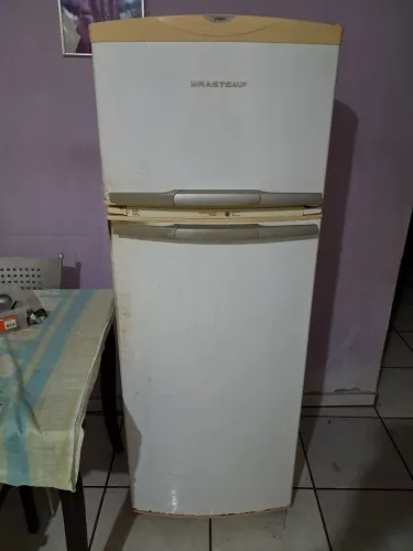 Geladeira brastemp para desmanche, motor parado