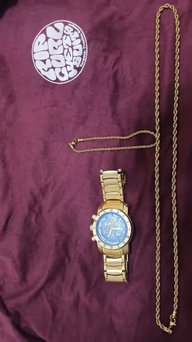 Kit relógio bvgari + cordão e pulseira ( trançada) inoxidável  (dourado)