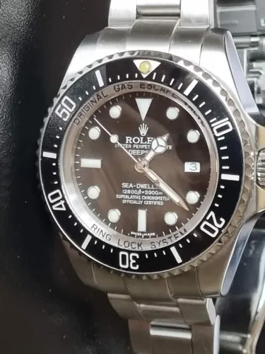 Relógio Rolex Sea Dweller modelo 12800