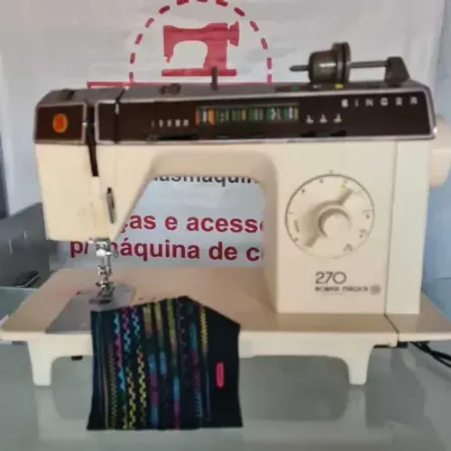 Maquina de Costura Singer Bobina Magica 270 Singer