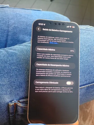iPhone 13 branco sem detalhes 81% bateria