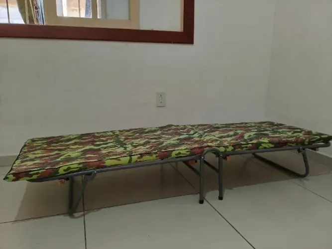 Cama dobrável solteiro camping ou visita 