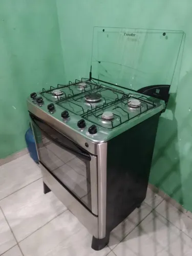 Vende-se fogão esmaltede inox funcionando as 5 bocas e forno perfeitamente
