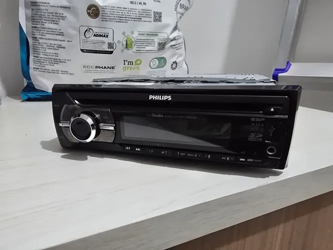 Rádio Philips Car Studio CEM2100