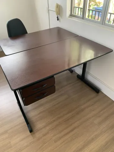Mesa de escritório escrivaninha