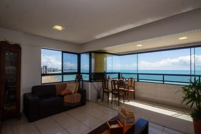Apartamento com 4 quartos a venda em Candeias