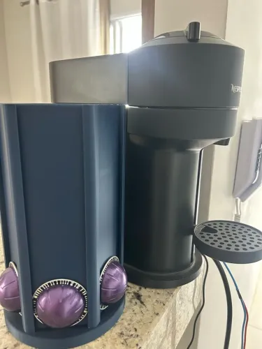 Cafeteira Nespresso vertuo Next 220v