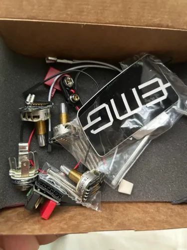 Kit Elétrico EMG Original p/ Baixo Ativo - Jazz Bass - Sem Captadores