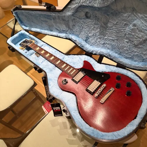 Gibson Les Paul Studio Wine Red c/Case Gator
