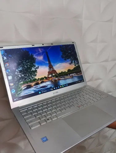 Notebook ultra UB220