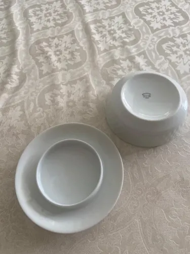 Manteigueira de porcelana 