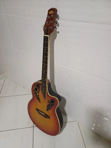 Violão ovation