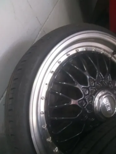 Rodas 4 por 100 /4 por 108 aro 18 bbs com pneus novos **