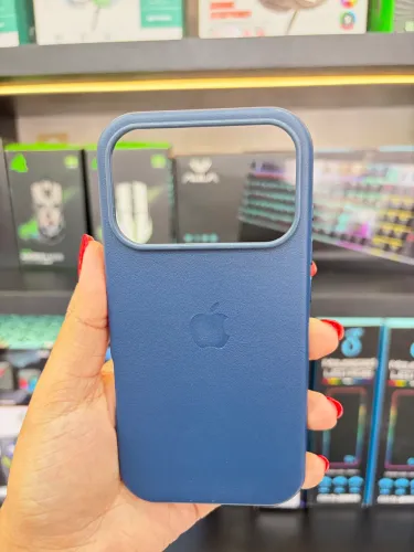 Capa Couro iPhone 13 / 15 / 15 Pro Max / 16 / 16 Pro Max / 17 / 17 Pro / 17 Pro Max 