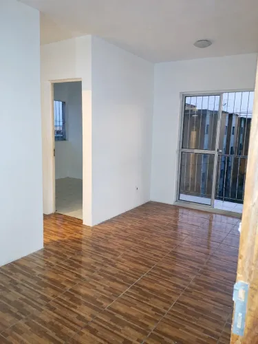 Apartamento 2 qts com Varanda - R$ 55 mil (Perto de tudo)