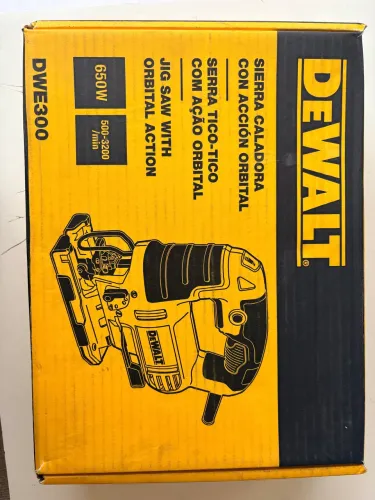 Serra Tico Tico Dewalt Modelo DWE300 Ferramenta Elétrica Potência de 650W