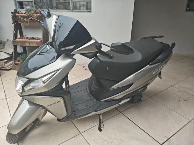 Moto Honda Elite 125