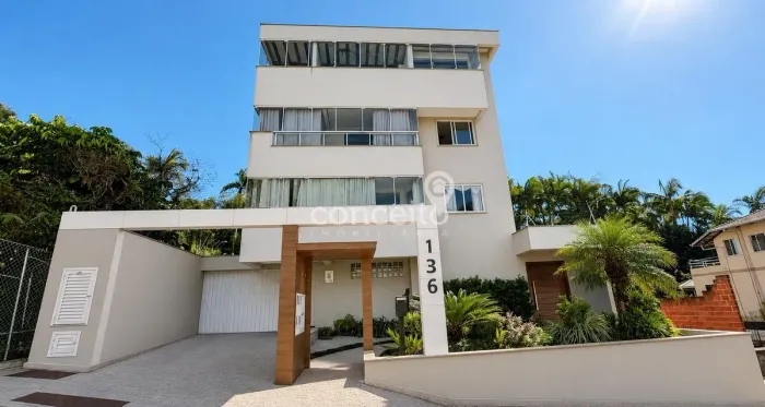 Apartamento Semimobiliado com 2 Dormitórios sendo 1 suíte na Itoupava Seca!