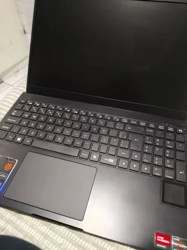 Notebook positivo r15m