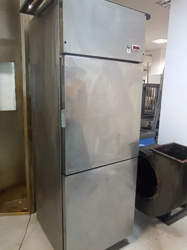 Refrigerador Frilux, 2 portas , 220v, inox , funcionando/ gelando