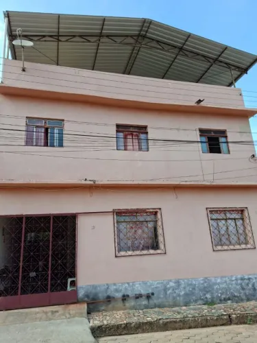 Vende-se excelente casa em Rio Casca MG