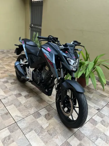 CB300F 2026