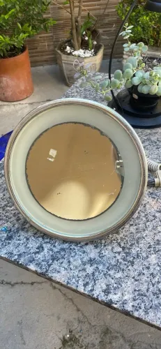 Espelho de aumento redondo e vintage com luz de parede