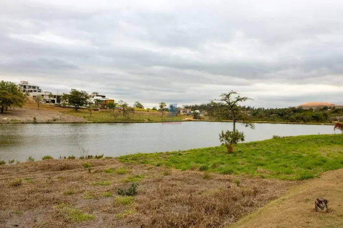 Lote / Área / Terreno à venda, Estância do Lago - Contagem/MG