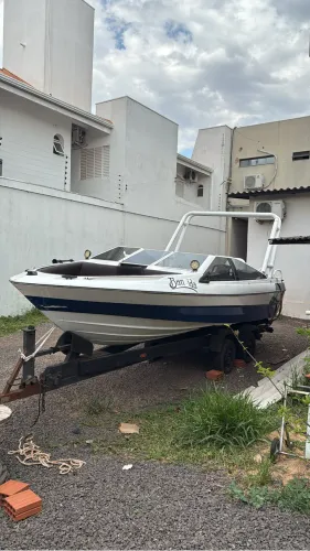 Vendo lancha ventura