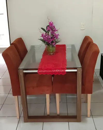 Cadeiras para mesa de jantar 