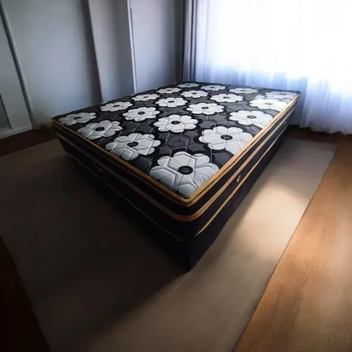 Cama casal com colchão espuma selada d33