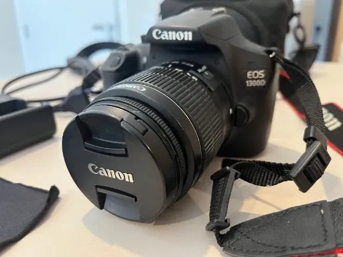 Camera CANON EOS 1300D