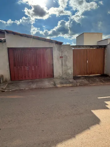 Vende-se casa em Nova Veneza!