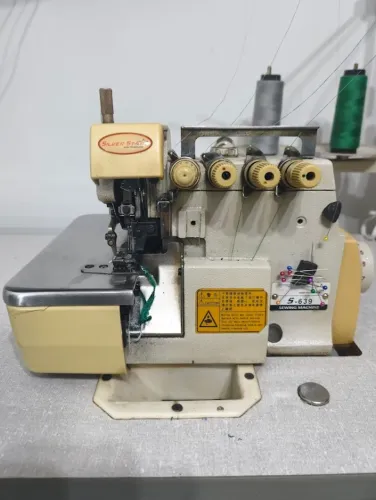 Máquina Costura Industrial Overlock Ponto Cadeia 2 agulhas 110/220 Silverstar