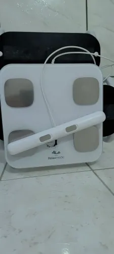 Balança com bio impedância seminova 
