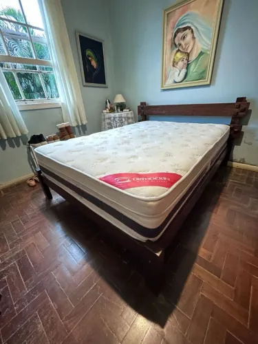 Cama casal madeira nobre + colchão molas ensacadas