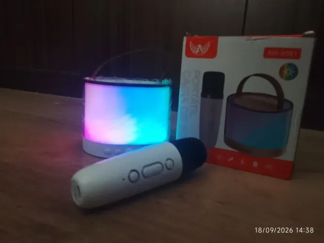 Caixa de Som Portátil Bluetooth Karaokê AM-8581.