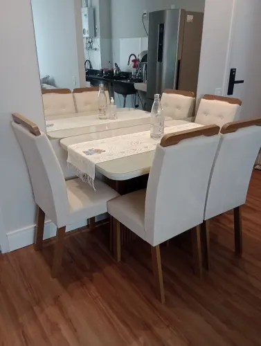 Mesa Jantar em MDF com 4 Cadeiras Estofadas