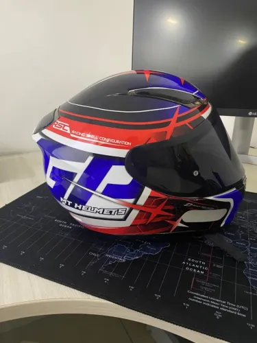 Capacete MT Helmets GP Line (Tamanho 58) + 2 Viseiras (Fumê e Transparente)