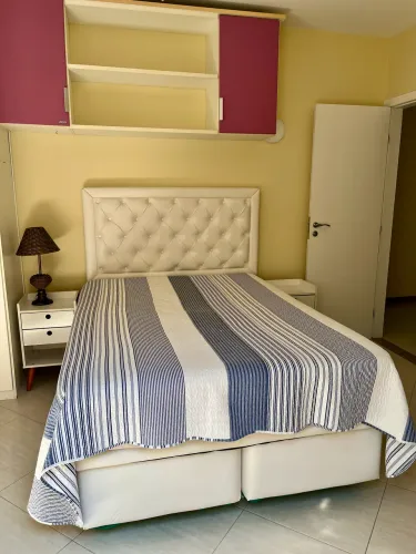 Cama Box Casal Completa + Cabeceira + 2 Criados - Excelente Estado