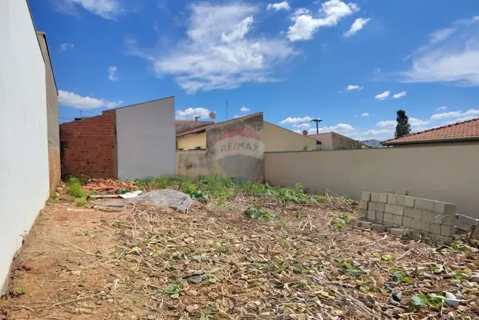 ÓTIMO TERRENO A VENDA NO JARDIM DOS IPÊS | 250M²