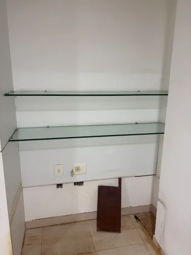 Prateleira de vidro