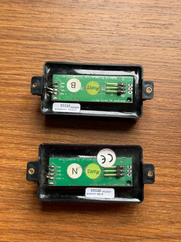 Par captadores Seymour Duncan Blackouts ativos