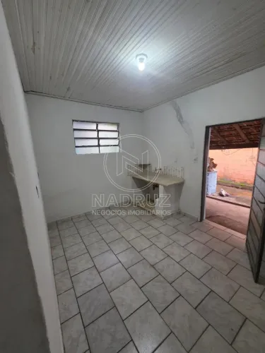 Casa para locação em São José do Rio Preto-SP, no bairro Parque Estoril, com 02 quartos e