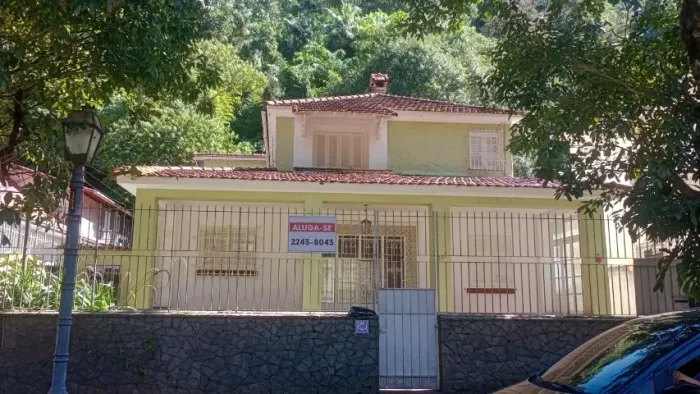 Casa Rua D. Pedro I 185